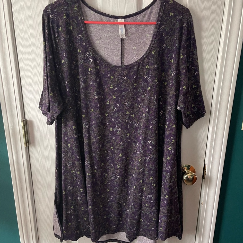 LuLaRoe Purple Floral Short Sleeve Tee